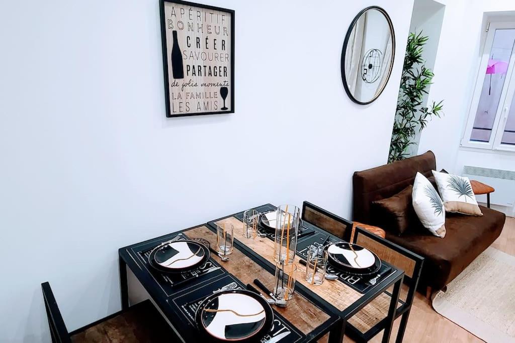 7 Couchages Aux Portes Des Celebres Parfumeries Wifi กราส ภายนอก รูปภาพ