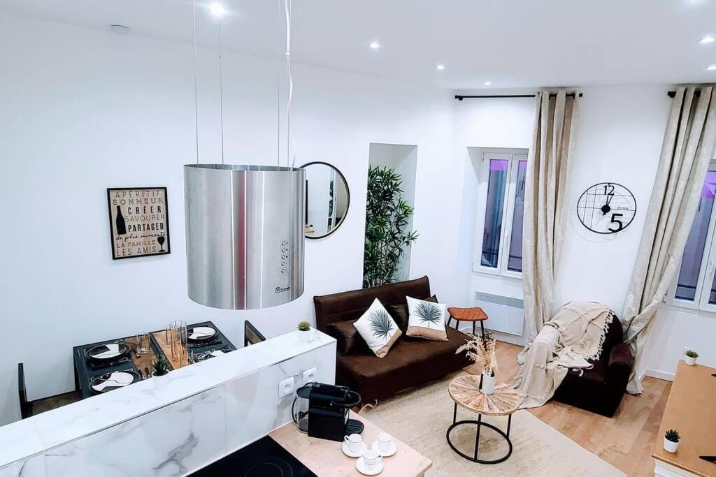 7 Couchages Aux Portes Des Celebres Parfumeries Wifi กราส ภายนอก รูปภาพ